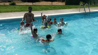 Mensaje para los padres y madres de Cáceres: obligatorio proteger del sol a más de 2.000 niños