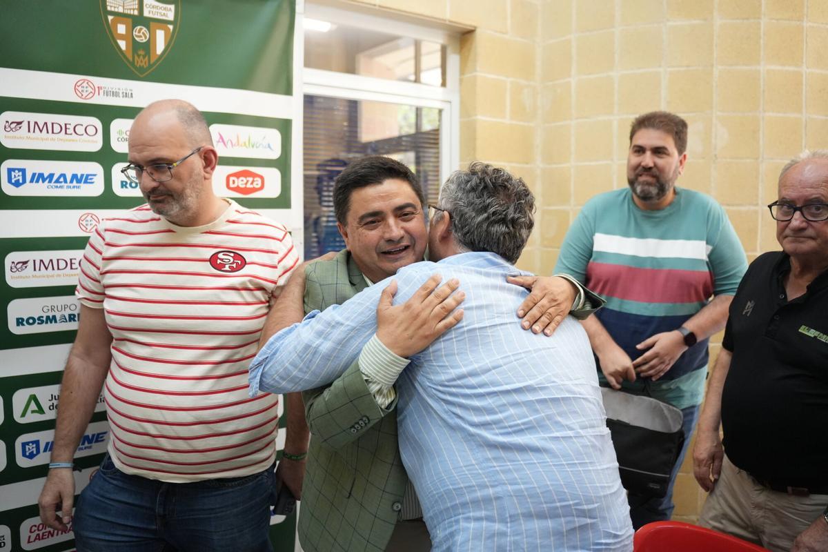 El dirigente blanquiverde recuerda a todos los que le han apoyado durante su etapa en la presidencia y pide que salga alguien en Córdoba que tome el relevo