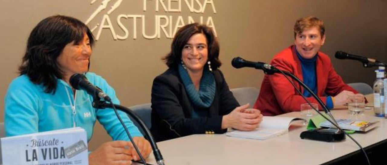 De izquierda a derecha, Rosa Fernández, Ana Torga y Marcos Álvarez.