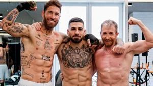 Ilia Topuria junto a Sergio Ramos y Pablo Motos.