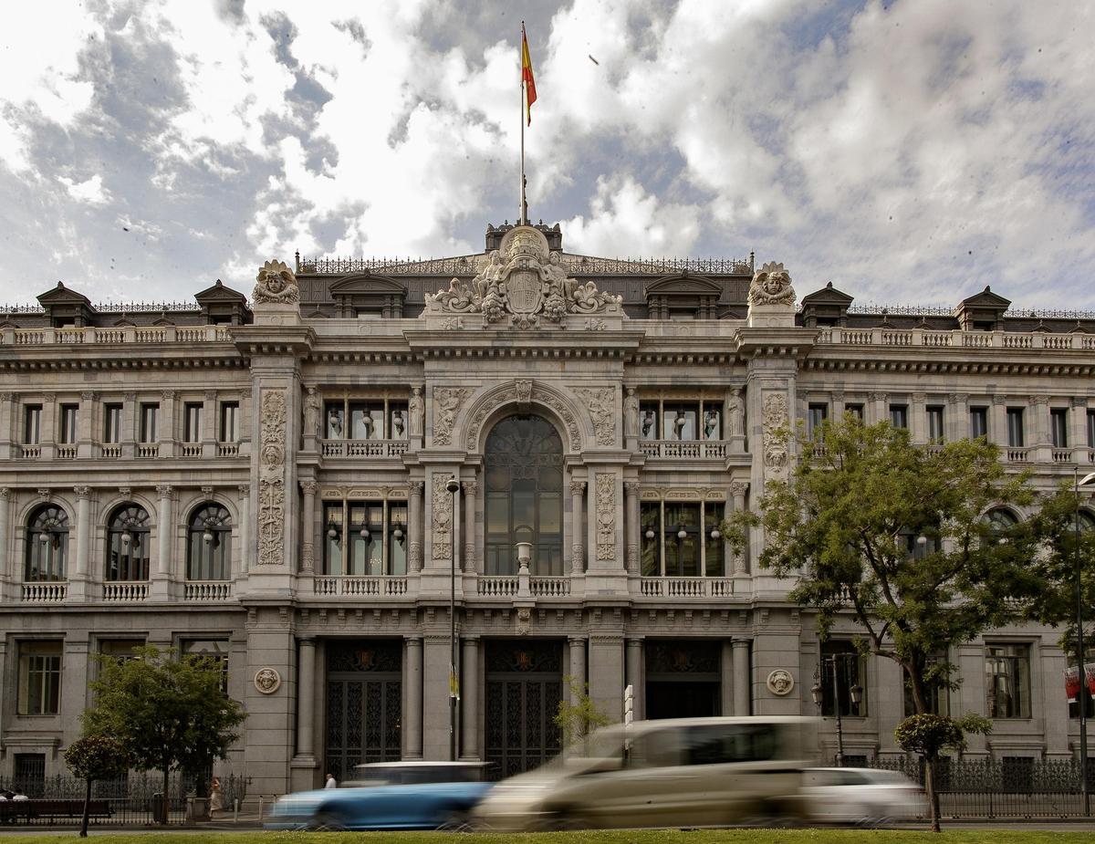 La façana de l'edifici del Banc d'Espanya.