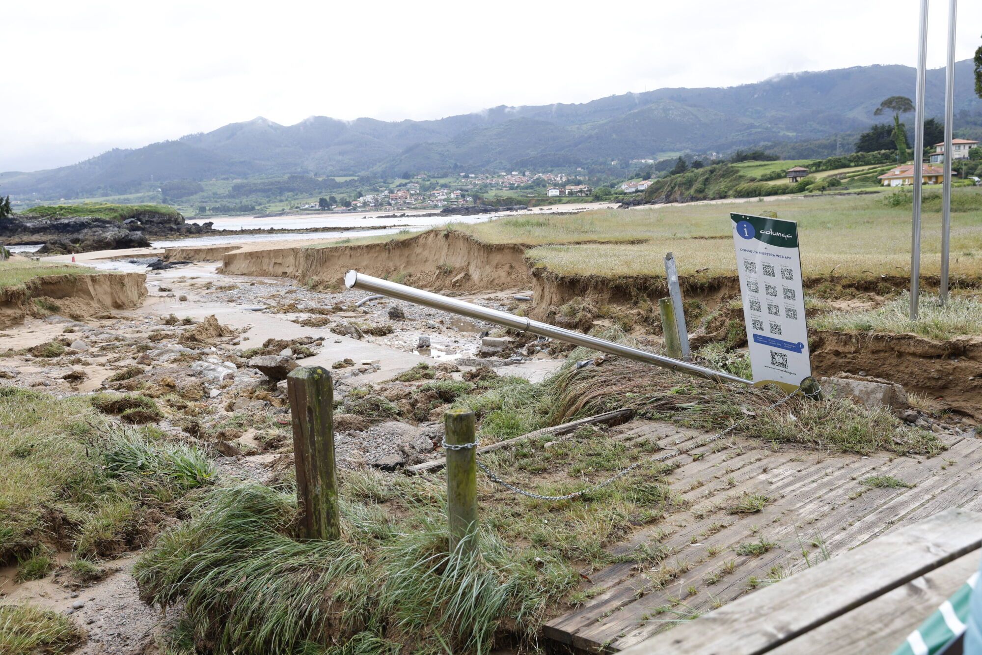 EN IMÁGENES: Caos en Colunga por las inundaciones de esta madrugada