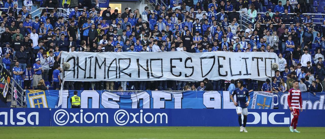 El Fondo Norte, durante el choque ante el Granada. | Irma Collín