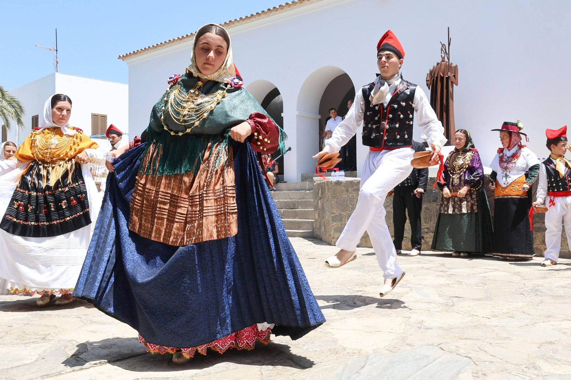 Mira aquí todas las fotos del día grande de las fiestas de Sant Joan
