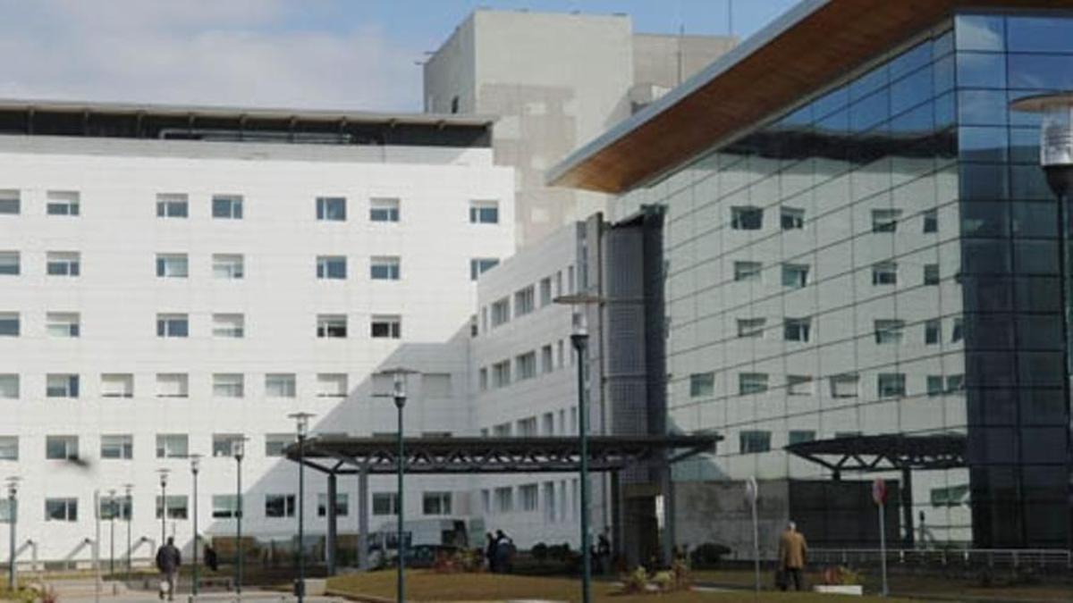 El herido en el accidente fue trasladado al hospital Arquitecto Marcide de Ferrol.