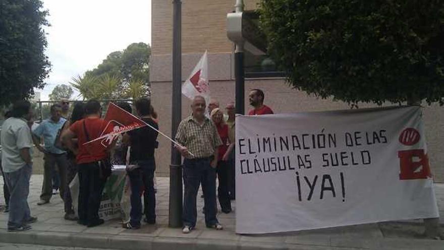 San Vicente Protesta contra las cláusulas suelo