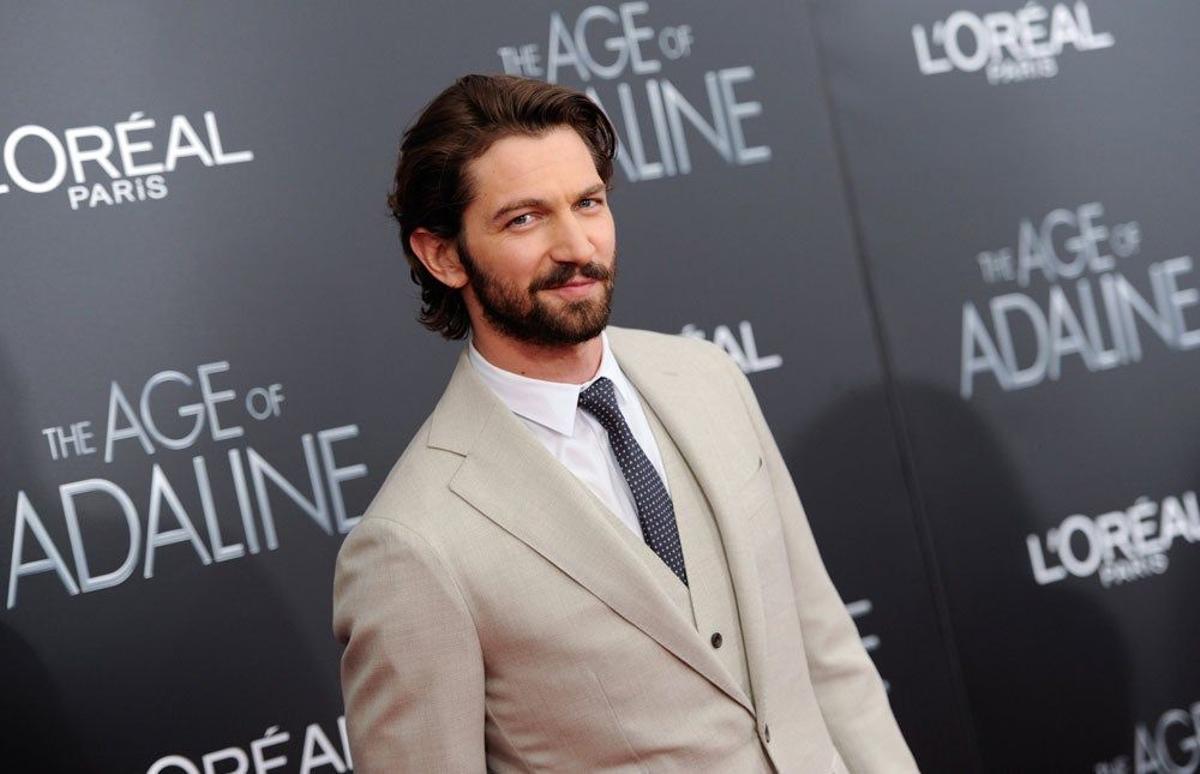 Michiel Huisman posible candidato para presentar Eurovision