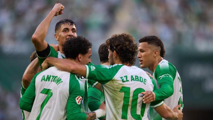 El Betis quiere ponerle el broche a su gran arranque liguero en Riazor antes del parón internacional