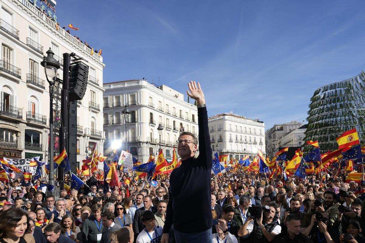 Manifestacions a ciutats de tota España després de l'acord del PSOE i Junts