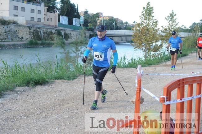 Marcha Nórdica en la mota del río Segura