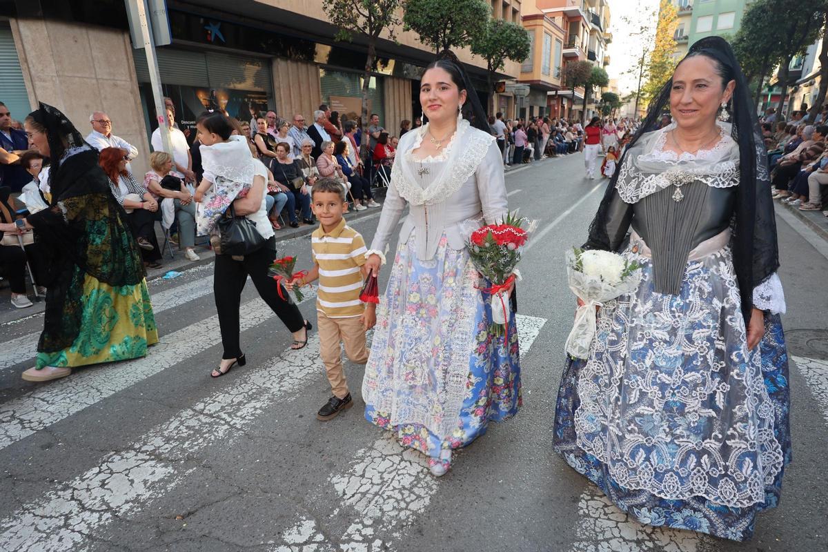 Fotogalería I Almassora se vuelca en el traslado y la ofrenda a su patrona, Santa Quitèria