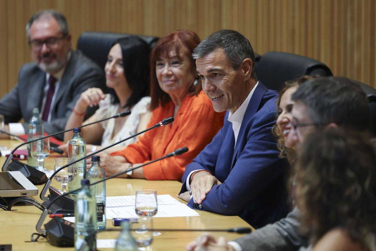 Sánchez demana al PSOE "sortir a guanyar, no a empatar" i ser un dic contra la ultradreta