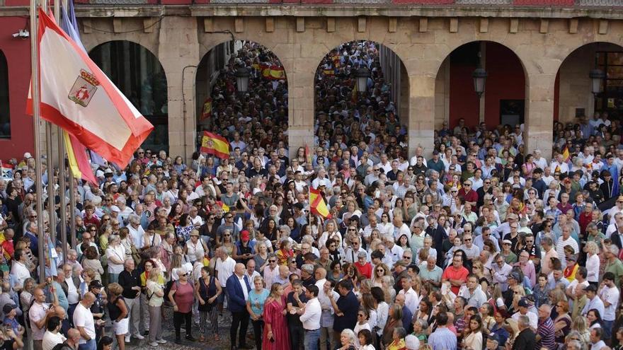 El alcalde de Ceuta agradece el apoyo de Gijón tras su concentración multitudinaria: "Tiene un valor incalculable"
