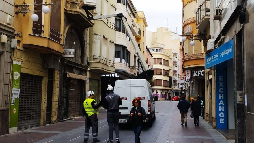 La Corredora queda expedita de cables y tensores aéreos y se estudia la instalación del sistema de toldos