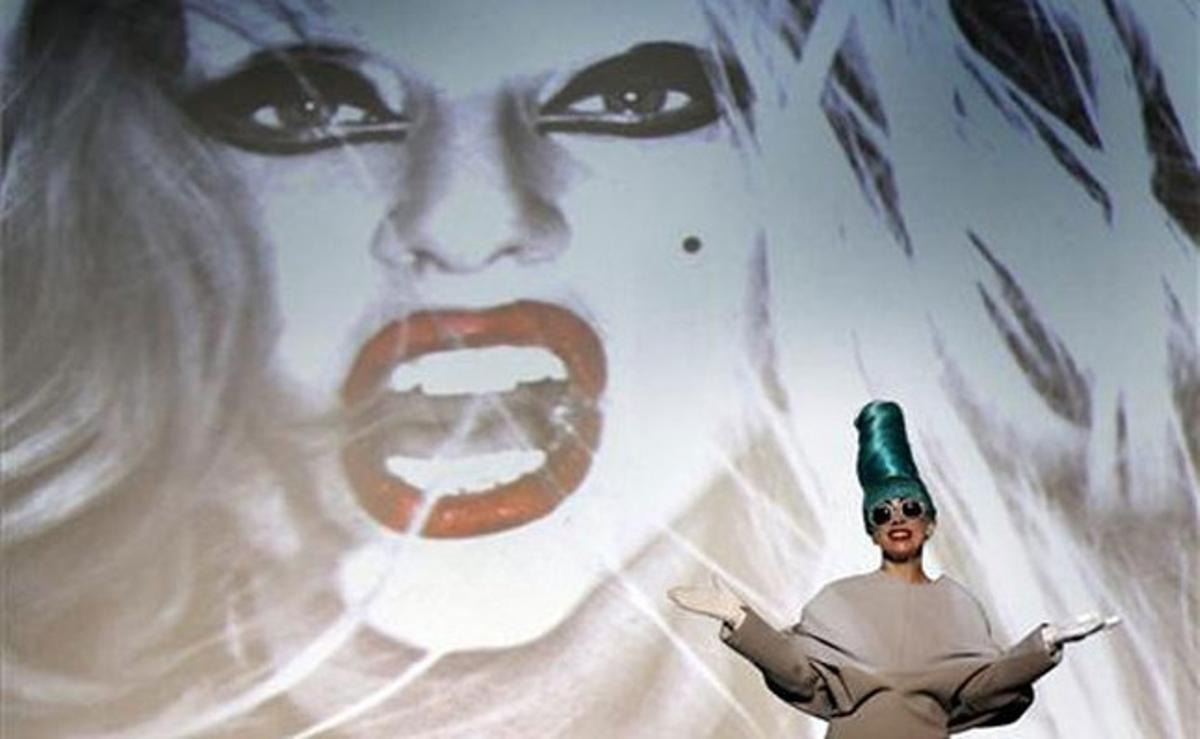 La cantant nord-americana Lady Gaga, durant una conferència de premsa abans del seu concert a Singapur.