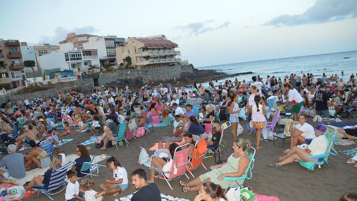 El Cine de Verano de Salinetas baja el telón tras reunir a miles de espectadores