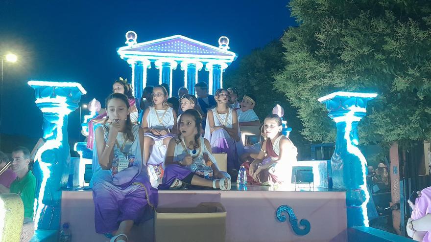 GALERÍA | El desfile de carrozas protagoniza la segunda noche de las Fiestas de San Agustín en Toro