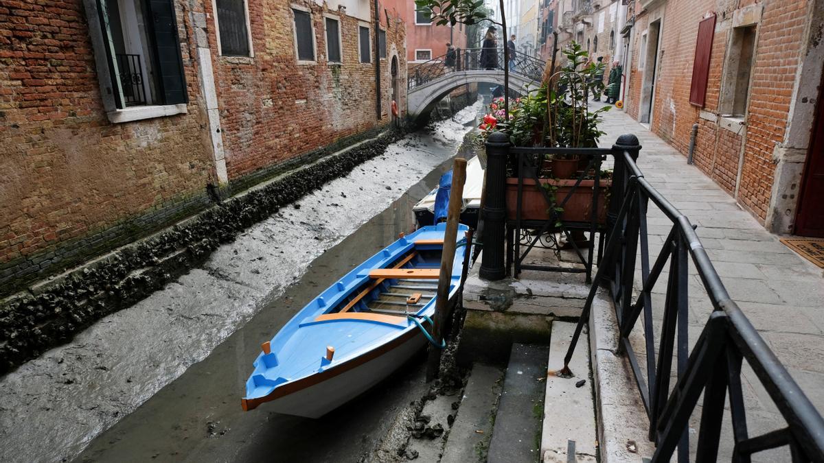 Marea muy baja en Venecia
