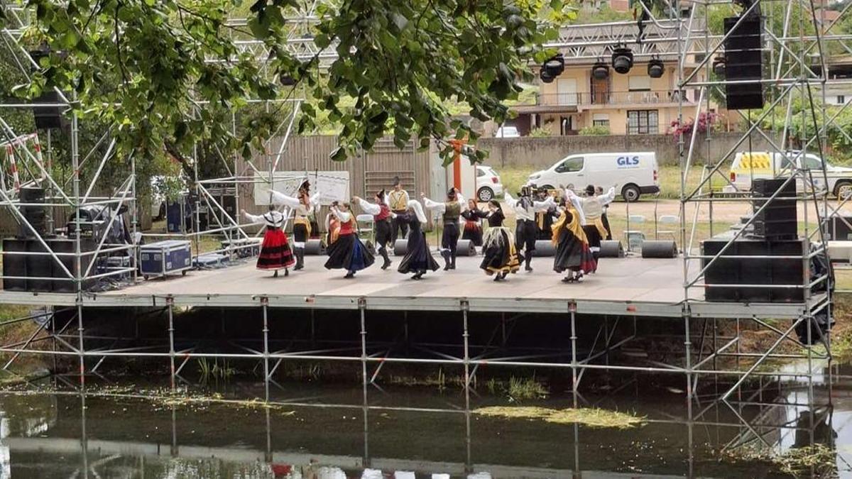 El palco del rio, un elemento clave que se recupera en la XIII Feria tradicional de Caldas.