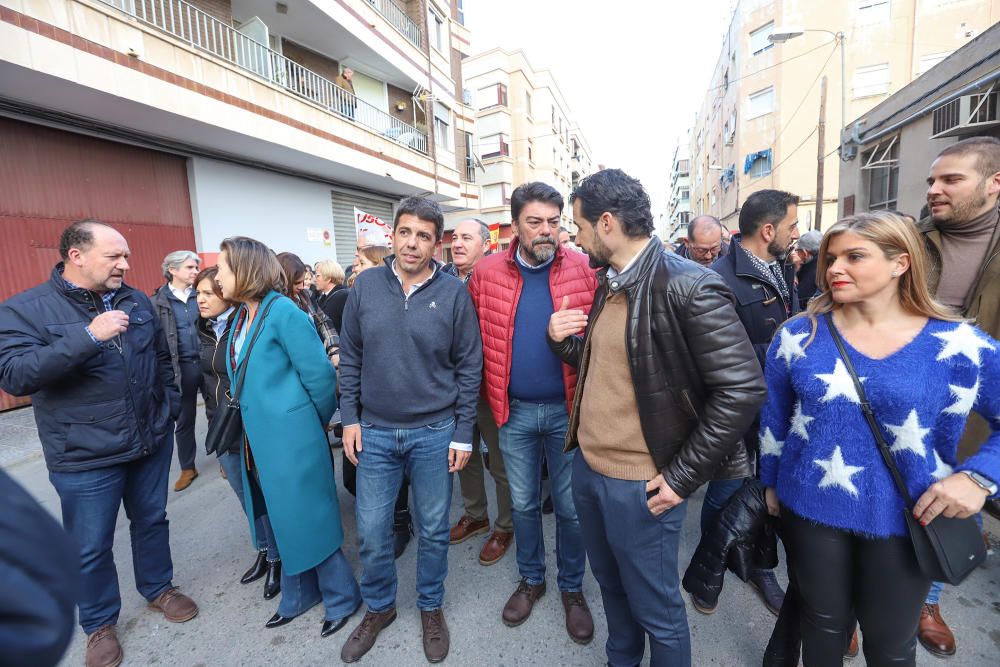 Veinte mil personas reclamaron ayer en las calles de Orihuela la derogación de la ley de Plurilingüismo