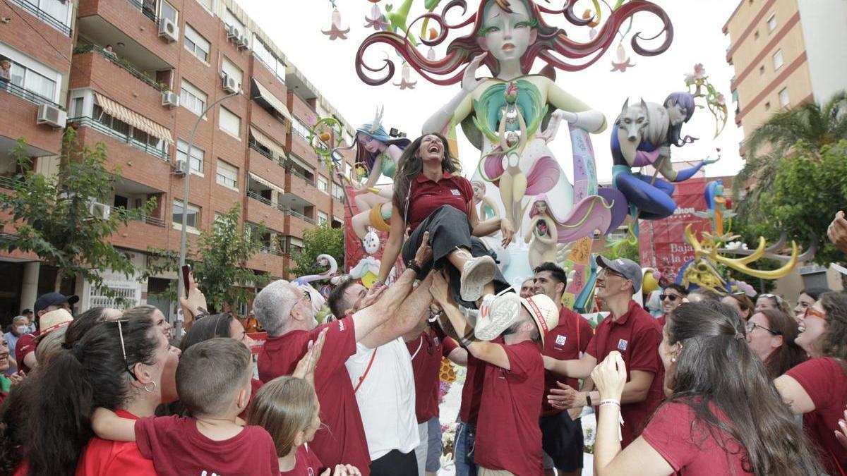 Florida Portazgo celebra el primer premio de categoría Especial de las Hogueras 2022