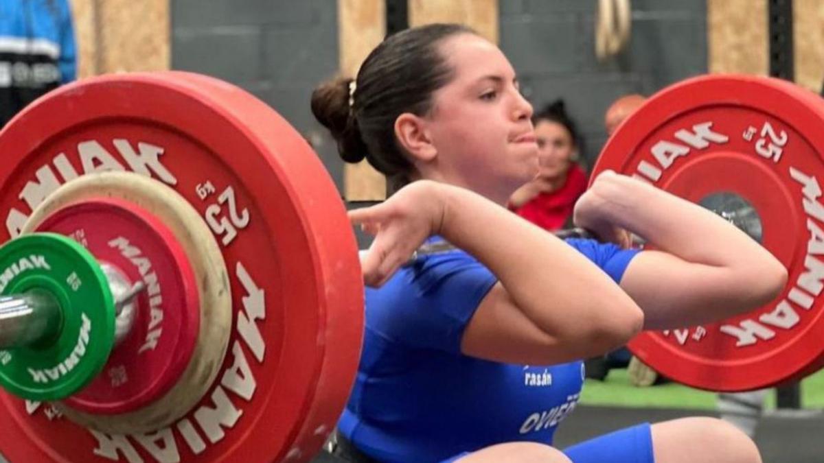 Marta García, en su intento sobre 87 kilos en dos tiempos. | CSM