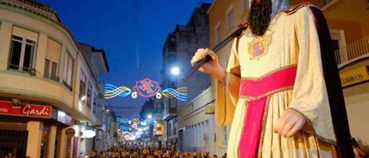 Un momento del desfile de la Entrada Cristiana de Novelda en julio del año pasado.