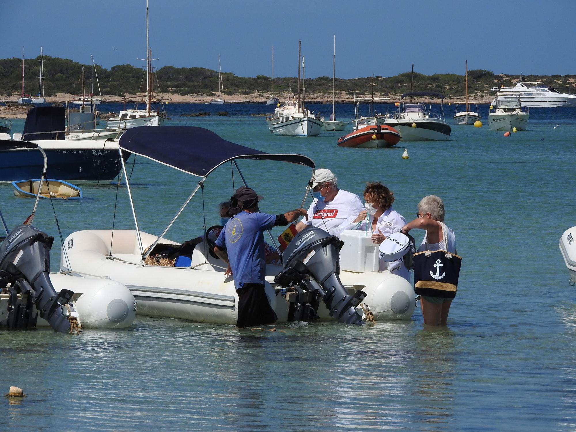 Embarcaciones en s'Estany des Peix en Formentera