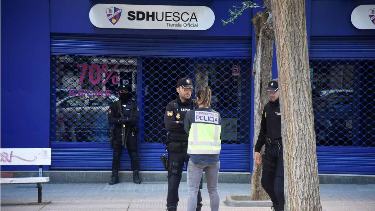 La Policía Nacional registra la sede del Huesca por presunto amaño de partidos