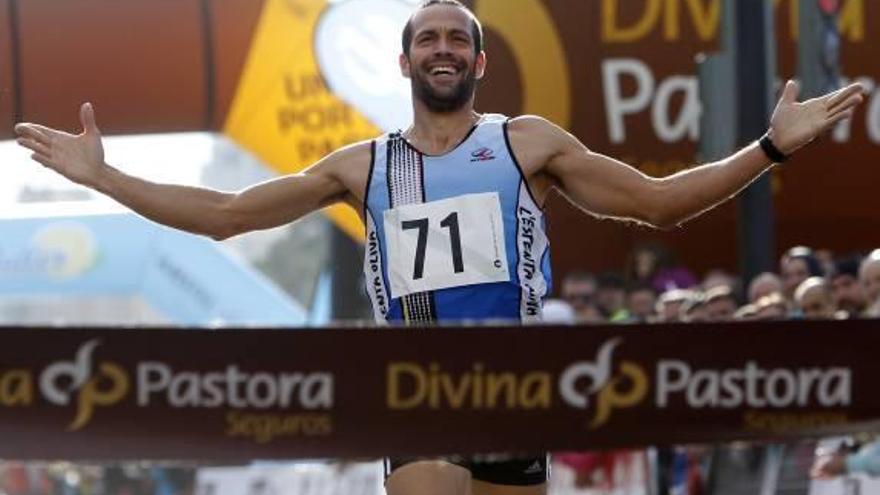 Juanra Pous, del Club l'Espenta Oliva, triunfa en la Milla de Valencia