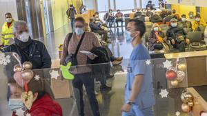 Sanitat imposa la mascareta als centres sanitaris de tot Espanya