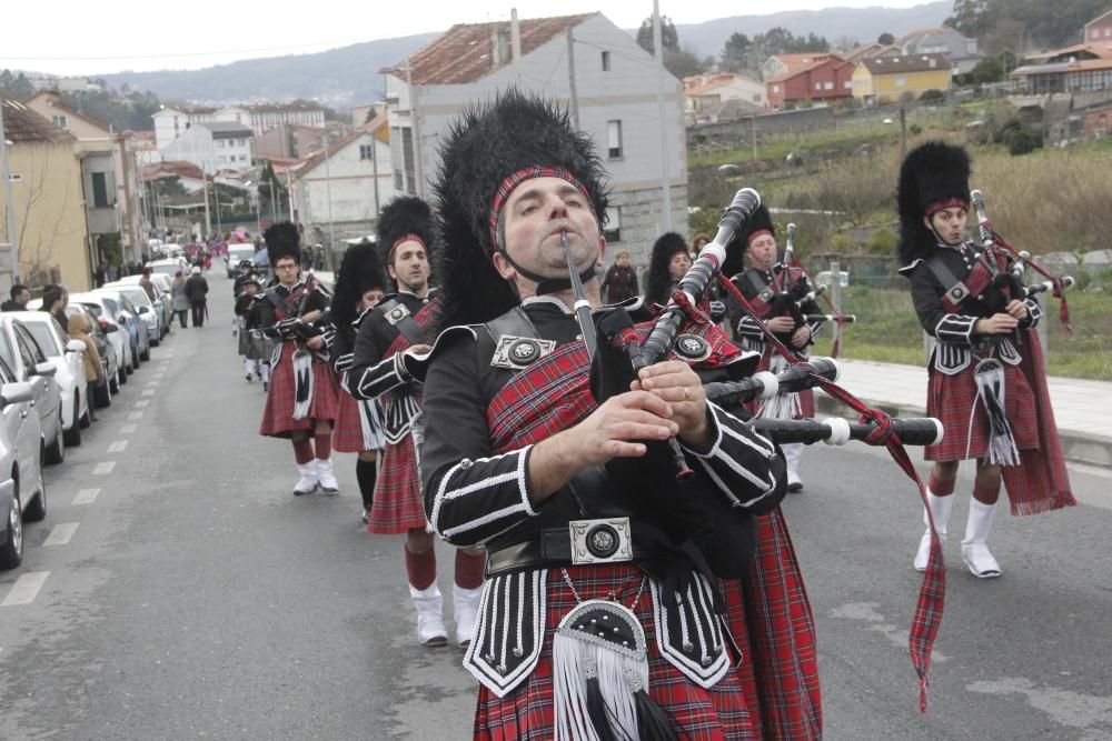 San Xulián pone el definitivo broche final al carnaval y celebra los 25 años de Os da Caña