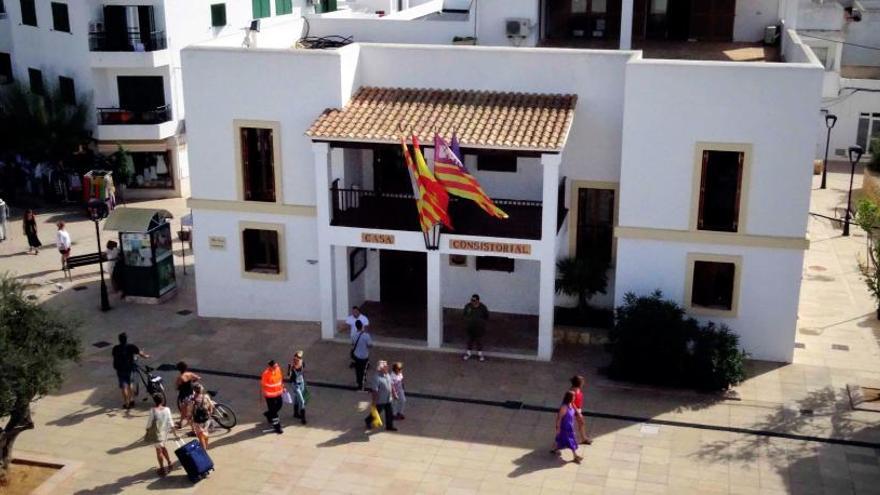 Fachada del Consell de Formentera.