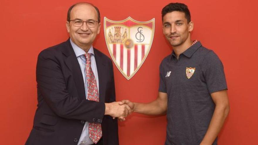 Oficial: Jesús Navas vuelve al Sevilla