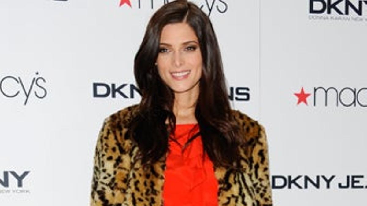 Ashley Greene promociona Donna Karan en Nueva York