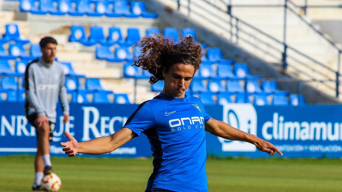 Víctor Rodríguez durante un entreno con el UCAM Murcia