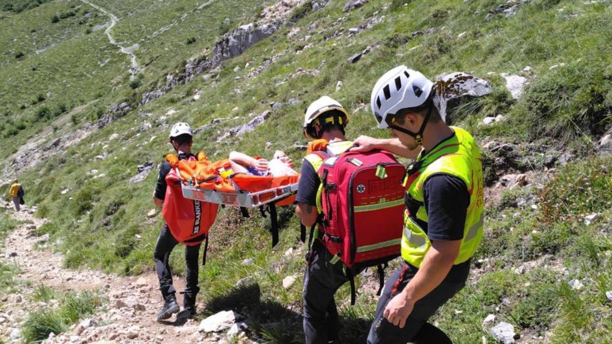 El rscate de la senderista indispuesta mientras subía de Fuente Dé a El Cable.| 112 Cantabria