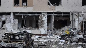 Archivo - Edificio destruido por ataques rusos en Ucrania