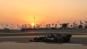 El piloto finlandés de Fórmula 1 Valtteri Bottas de Mercedes-AMG Petronas en acción durante la primera sesión de prácticas del Gran Premio Sakhir de Fórmula 1 en el Circuito Internacional de Bahrein, cerca de Manama, Bahrein.