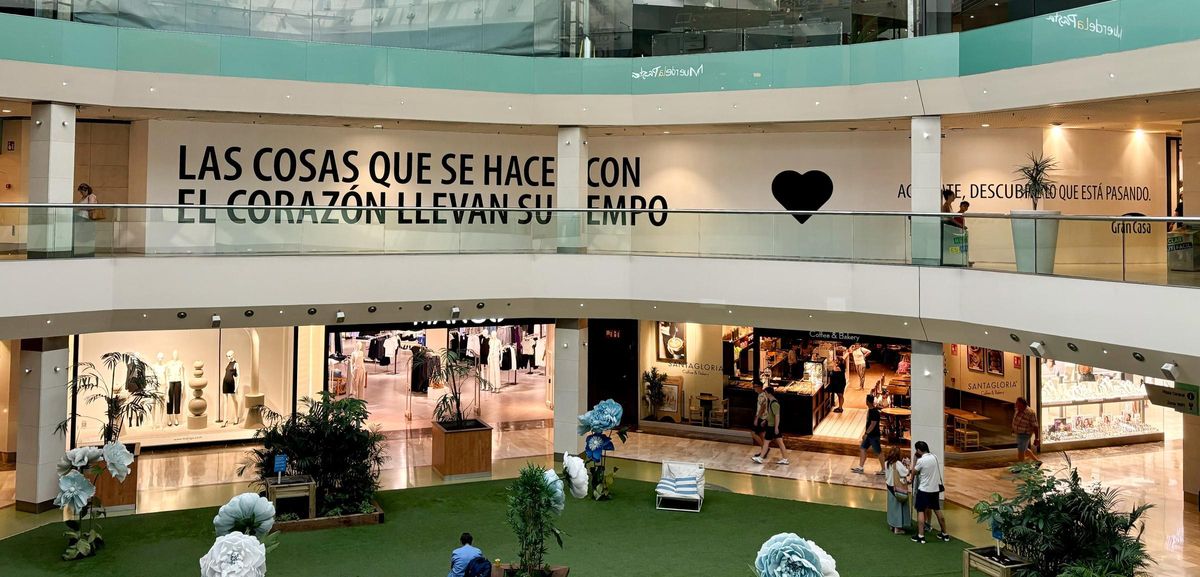 Grancasa ha decorado con una inscripción la zona de obras de la segunda planta, donde irá Primark.