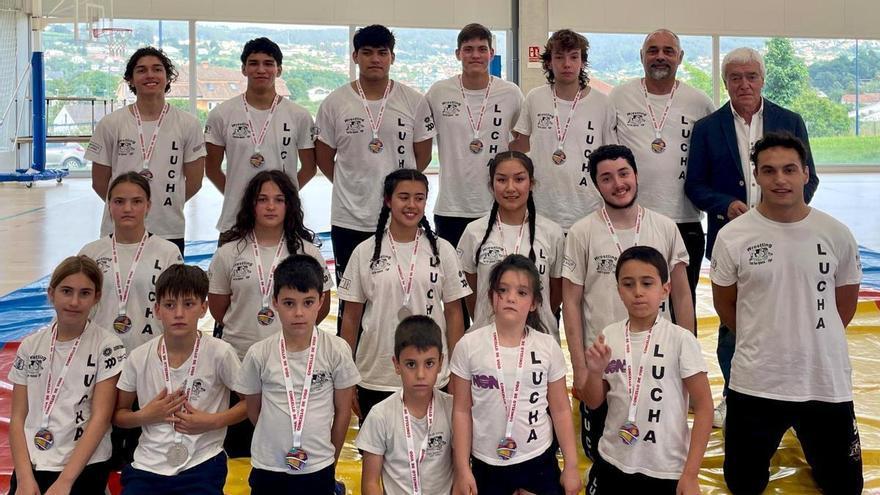El pabellón de Quirós acogió la clausura de las escuelas municipales