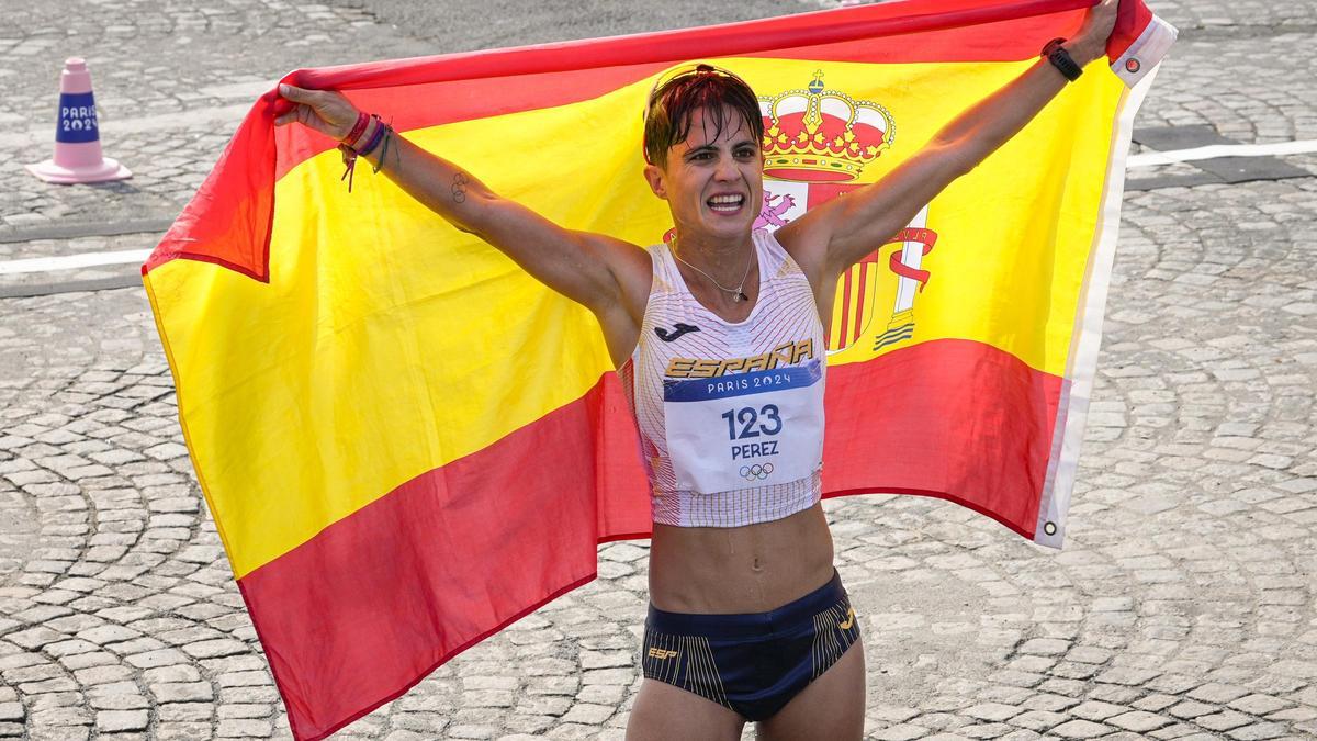 María Pérez, tras conquistar la medalla de plata en los 20 kilómetros marcha.