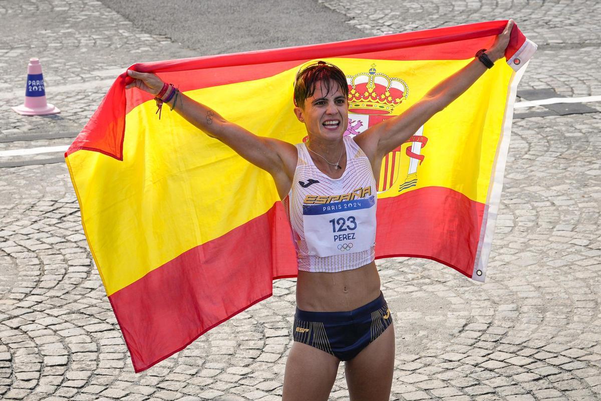 María Pérez, tras conquistar la medalla de plata en los 20 kilómetros marcha.