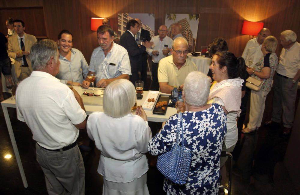 Algunos de los asistentes al 40º aniversario de Urbem.