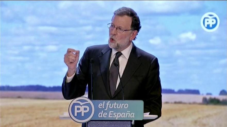 Rajoy reivindica su labor frente a los independentistas y la crisis económica