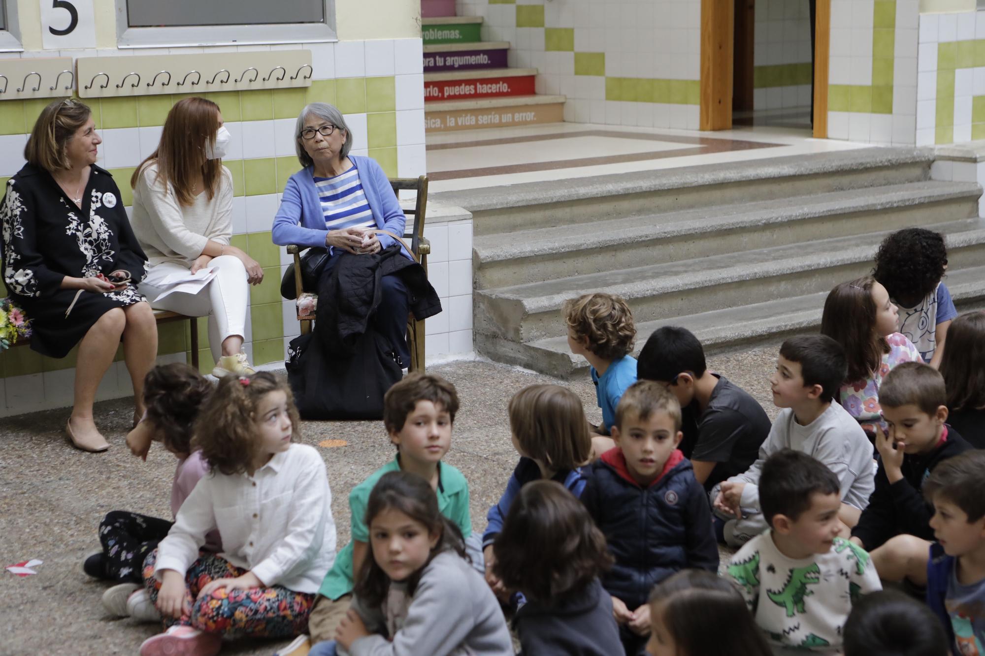 EN IMÁGENES: Philip Felgner, uno de los padres de la vacuna contra el covid, vuelve a Asturias y visita el colegio Clarin en Gijón