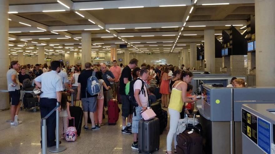 Aeropuerto de Palma en el último día de agosto.