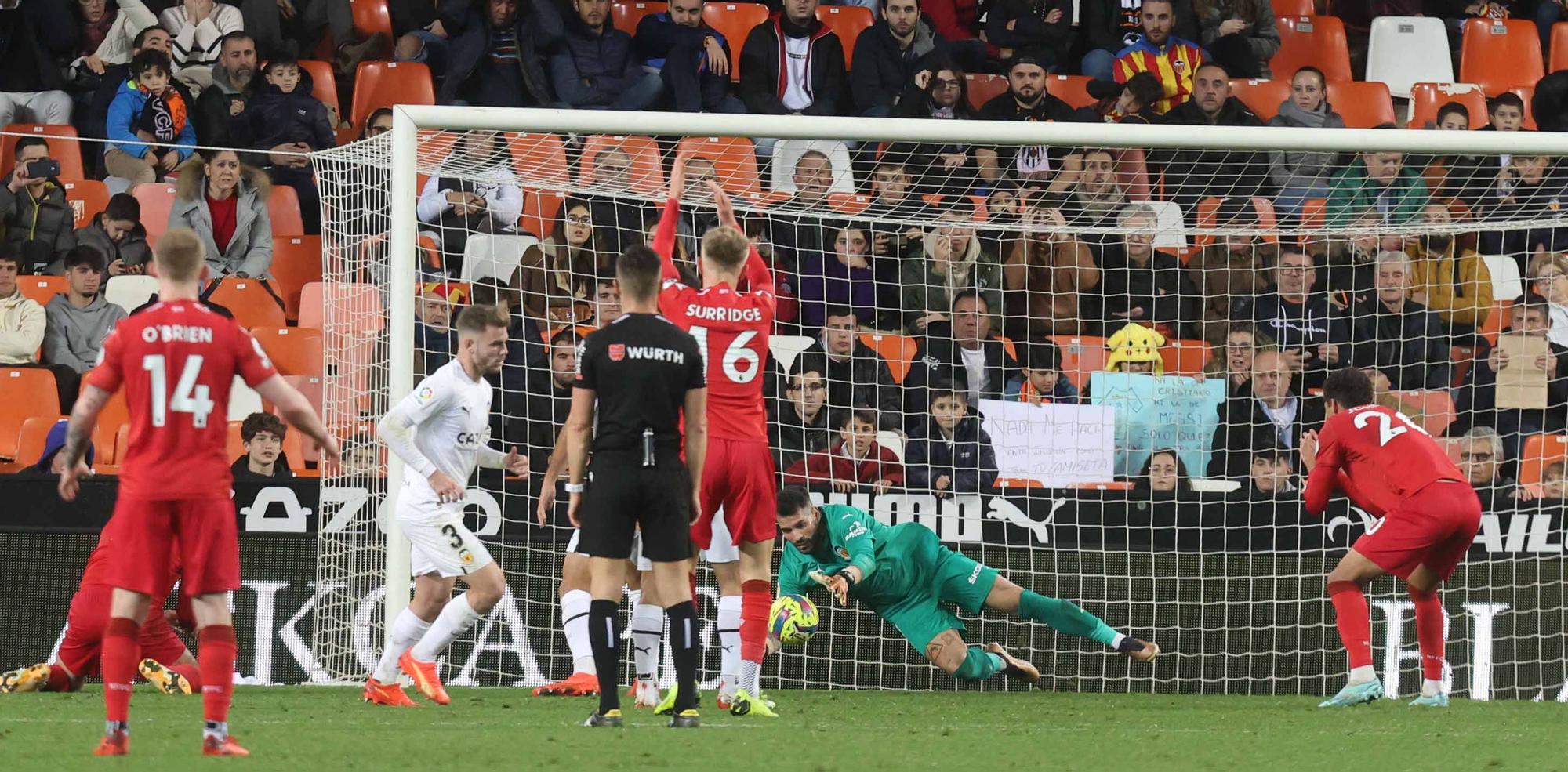 Valencia CF - Nottingham Forest en imágenes