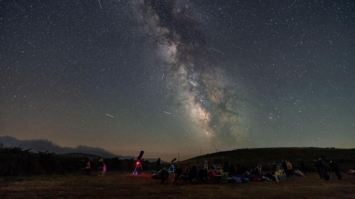Una actividad de observación nocturna en la última edición de Allande Stars.