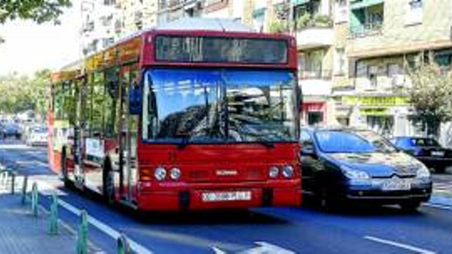 Subus renovará durante junio 24 de los 35 vehículos de la flota de autobuses urbanos de Cáceres